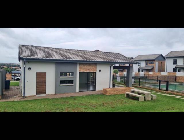 2 BEDROOM APARTMENT FOR SALE IN AMBERFIELD